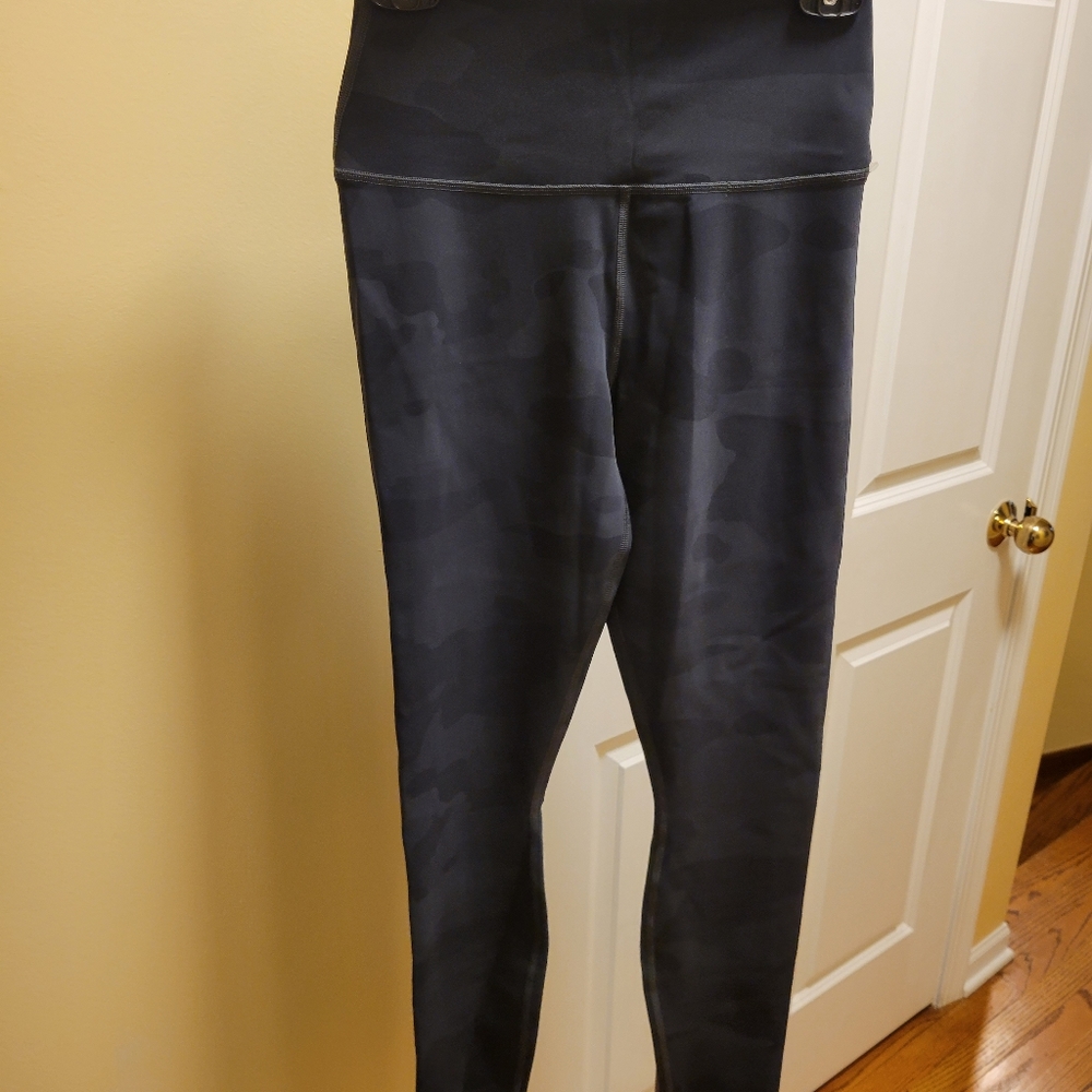 Spanx Leather Leggings Size L - Picture 8 of 9